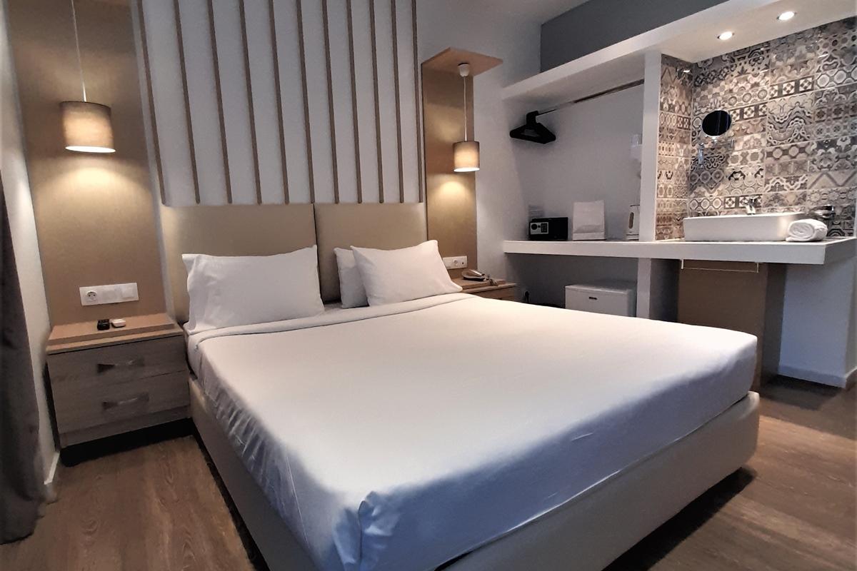 Elite Hotel 4*